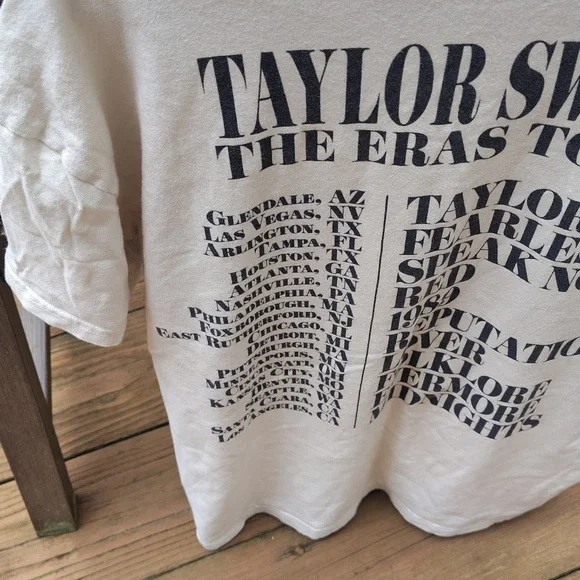 Taylor Swift THE ERAS TOUR Tee Shirt Size S - Picture 7 of 9